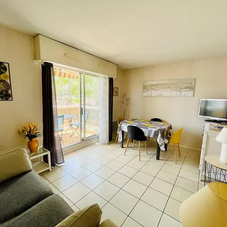T2 A - 400m De La Plage, Terrasse, Parking, De Standing - Fr-1-433-78 شقة