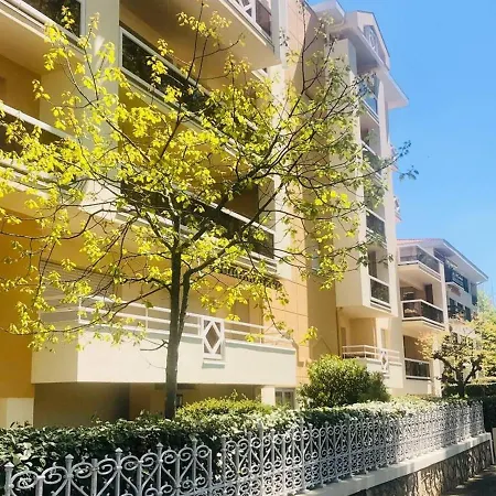 T2 A - 400m De La Plage, Terrasse, Parking, De Standing - Fr-1-433-78 Apartment